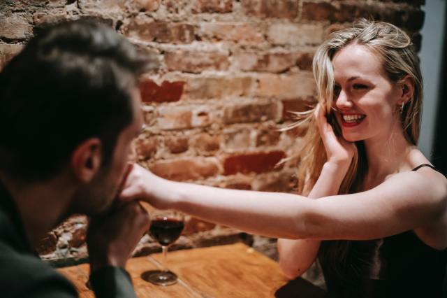 13 Ways To Charm A Man & Improve Your Dating Life